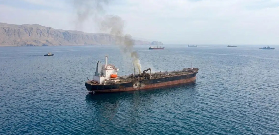 ఇరాన్ దెబ్బకు పేలిపోతున్న అమెరికన్ ఆయిల్ ట్యాంకర్లు